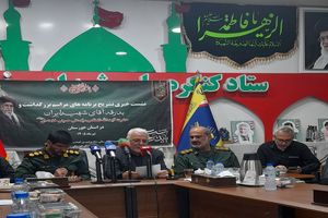 رهبر شخصیتی بزرگ داشت و رهبر جهان اسلام بود