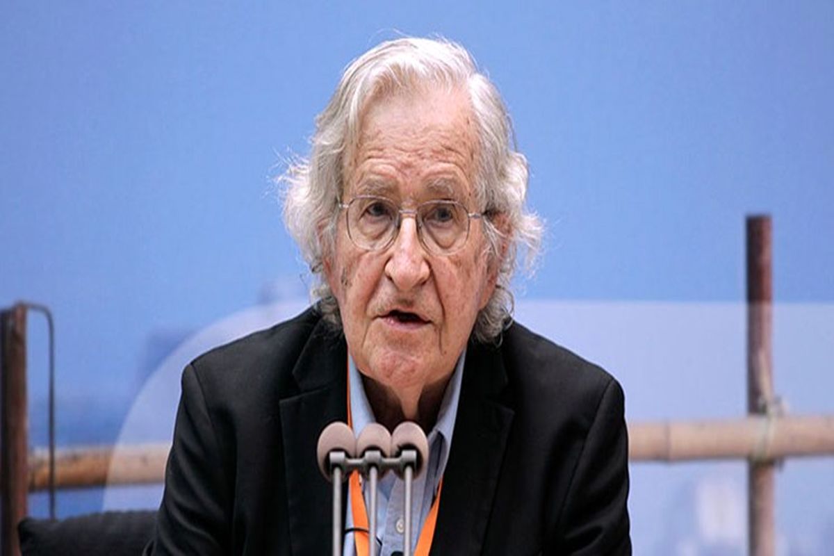 نوآم چامسکی