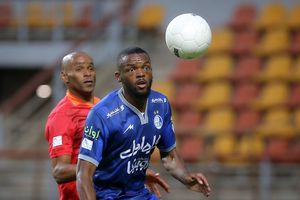 نتیجه بازی فوتبال فولاد و استقلال/ گام بلندی استقلال برای قهرمانی