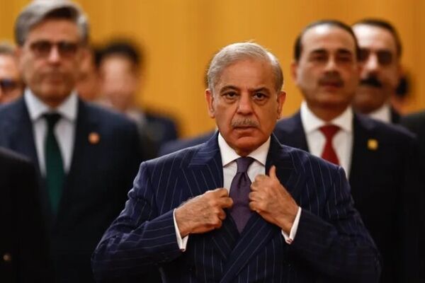 هیات بلندپایه پاکستان به ریاست نخست وزیر عازم تهران شد
