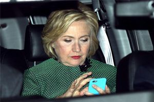 ایمیل های کلینتون در ارتباط با حملات بنغازی بازیابی شد