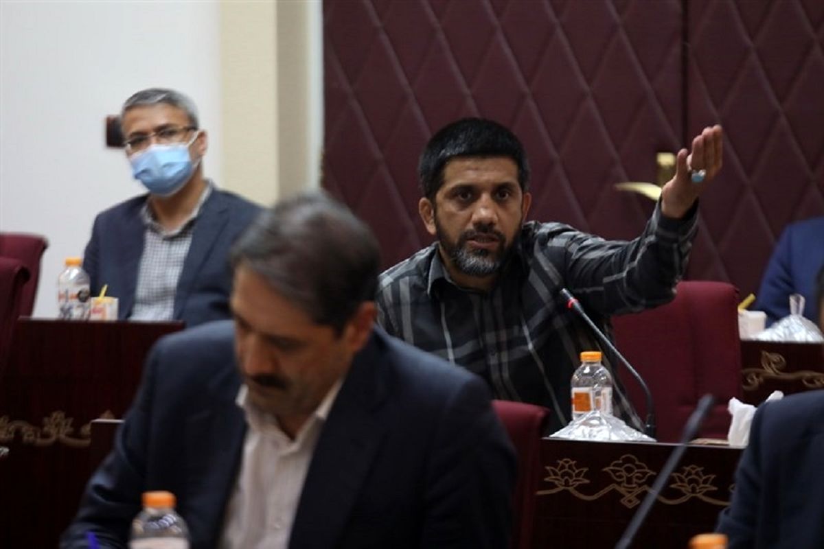 علیرضا دبیر