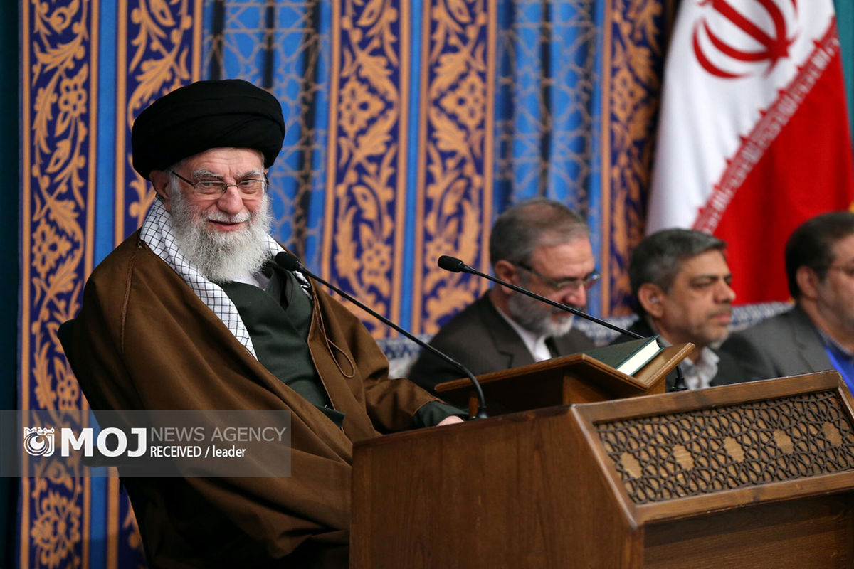 دیدار شرکت کنندگان در چهل و یکمین دوره مسابقات بین‌المللی قرآن با رهبر انقلاب اسلامی