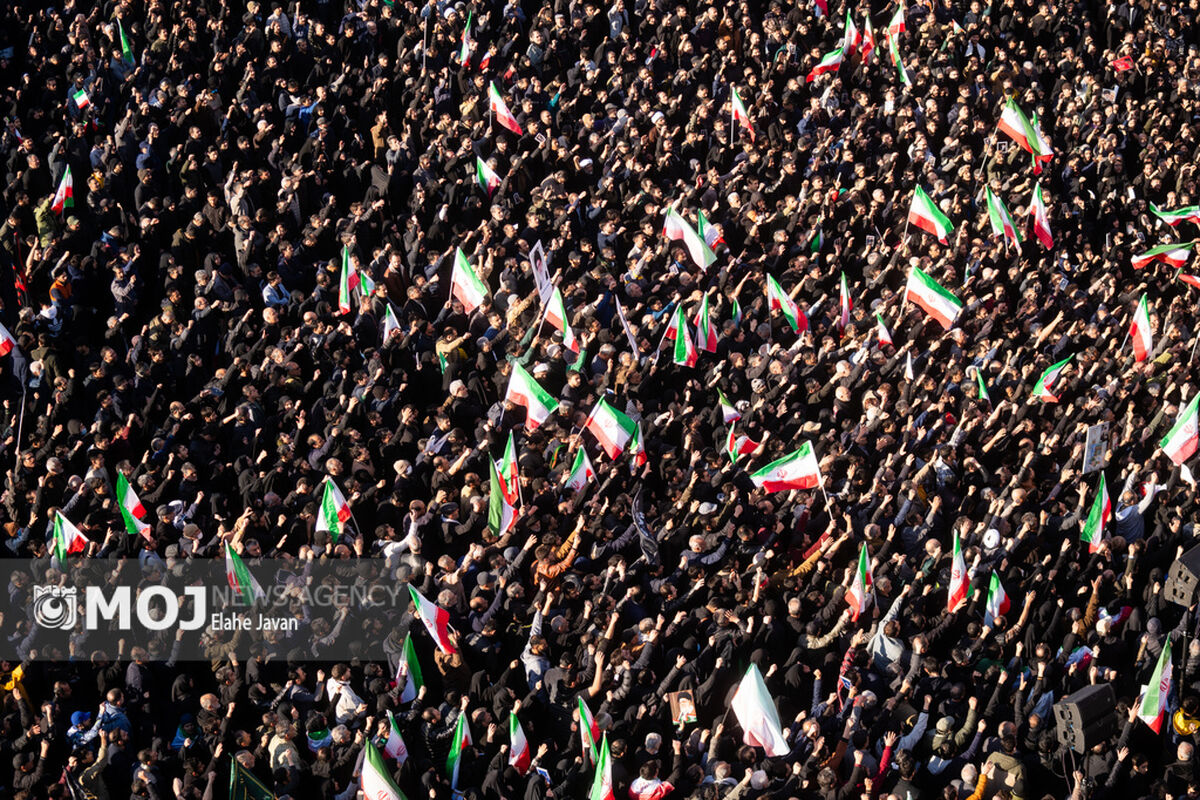 تجمع سوگواران رهبر شهید انقلاب در تهران