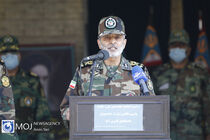 فرمانده کل ارتش از کارکنان و خانواده‌های ناوگروه هفتاد و پنجم نیروی دریایی ارتش قدردانی کرد