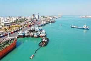 تجهیز و بازسازی ملزومات مبارزه با آلودگی نفتی در شناورهای سنتی