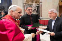 وزیر میراث فرهنگی ایران با پاپ و وزیر خارجه واتیکان دیدار و گفتگو کرد