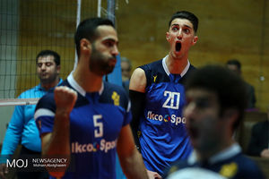 دیدار تیم های والیبال پیکان و سایپا