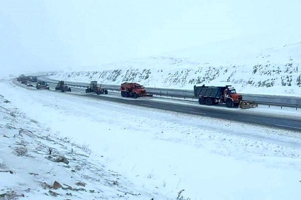 برف و باران محورهای مواصلاتی 18 استان کشور را فرا گرفت