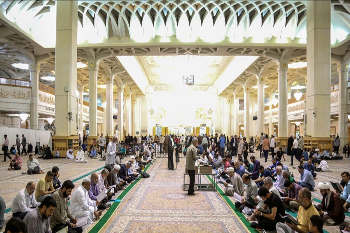 ختم قرآن کریم در حرم 
