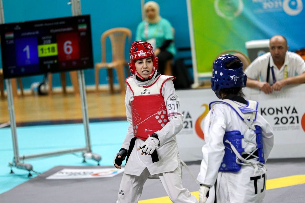 ناهید کیانی