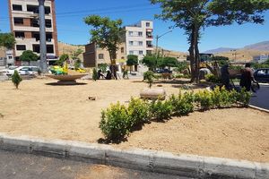 اجرای عملیات نهال کاری و احداث فضای سبز در بلوار 36 متری دگایران