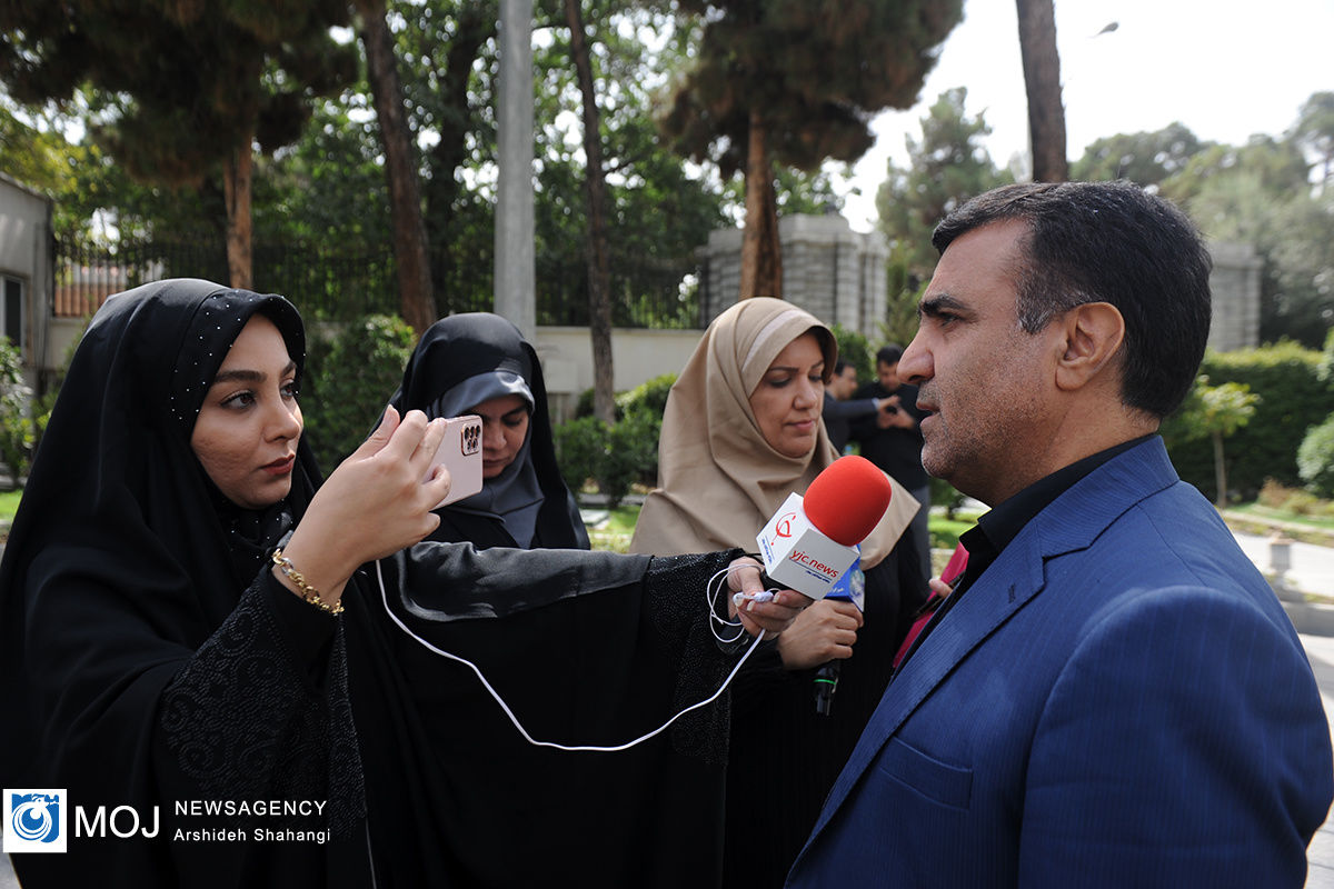 حاشیه جلسه هیئت دولت