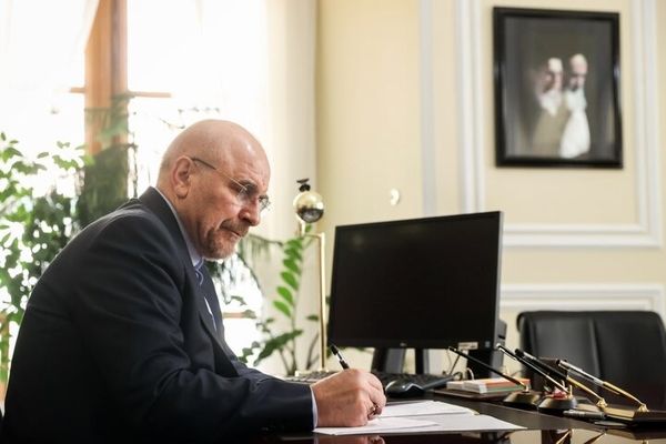 دیوارنگاره میدان ولی‌عصر تذکری به‌موقع به مسئولان است