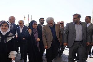 ورود وزیر راه و شهرسازی و معاون نخست وزیر جمهوری آذربایجان به جلفا