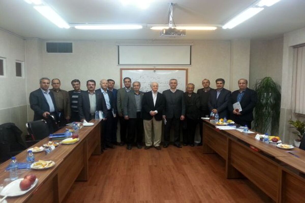 دوره تفکر سیستمی برای مدیران ارشد ذوب آهن اصفهان
