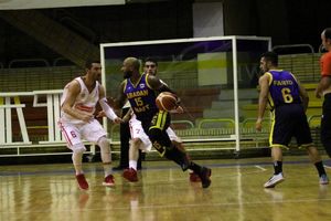 تیم های نفت آبادان، شهرداری تبریز و پتروشیمی بندر امام مقابل حریفان خود پیروز شدند