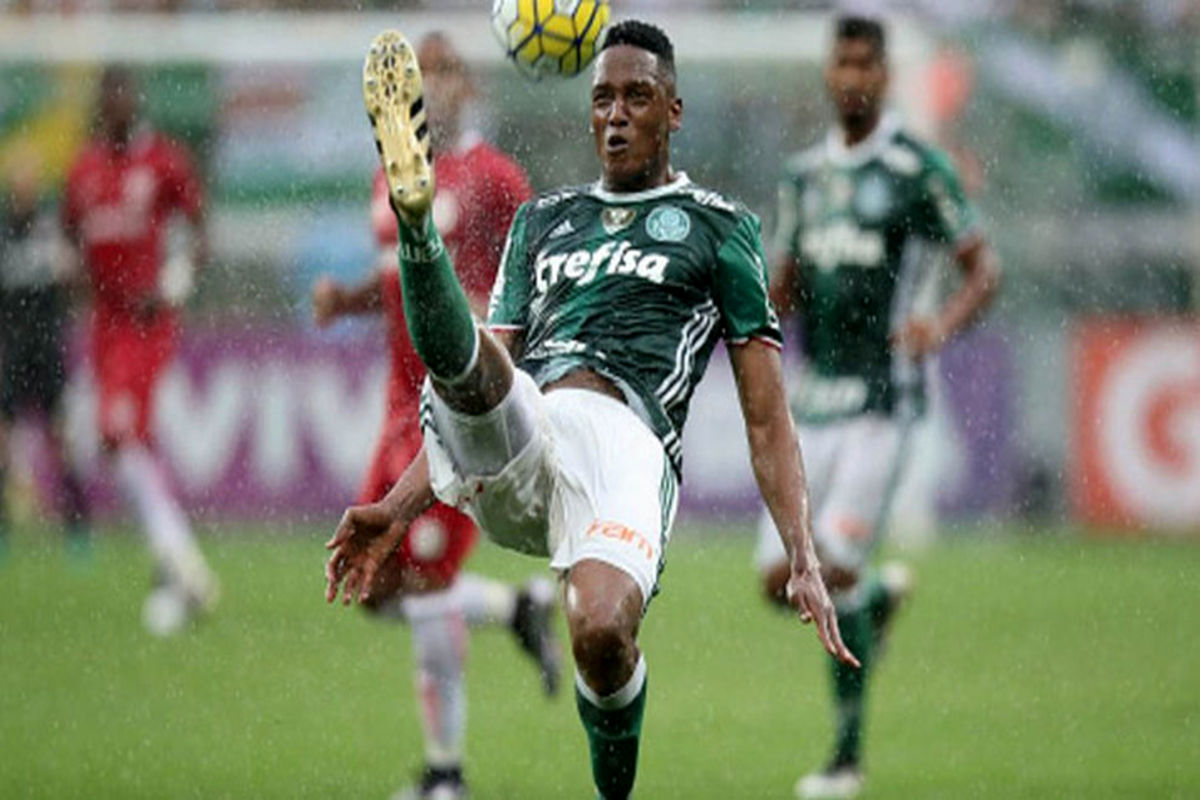 مدافع کلمبیایی بارسلونا