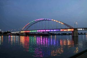 ریزش بخشی از پل شهید جهان آرا در خرمشهر