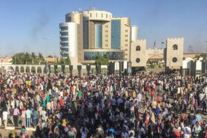 تیراندازی به تحصن کنندگان سودانی در خارطوم