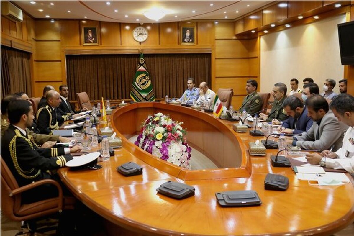 وزیر دفاع و پشتیبانی
