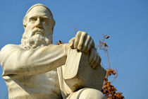 تندیس «عمرخیام» در آستراخان روسیه