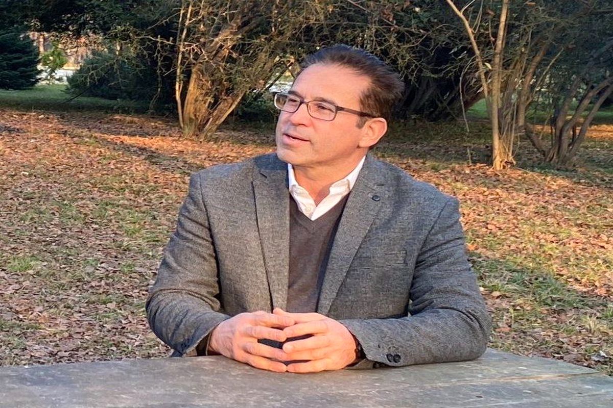 دکتر زارع رئیس باغ گیاهشناسی نوشهر 