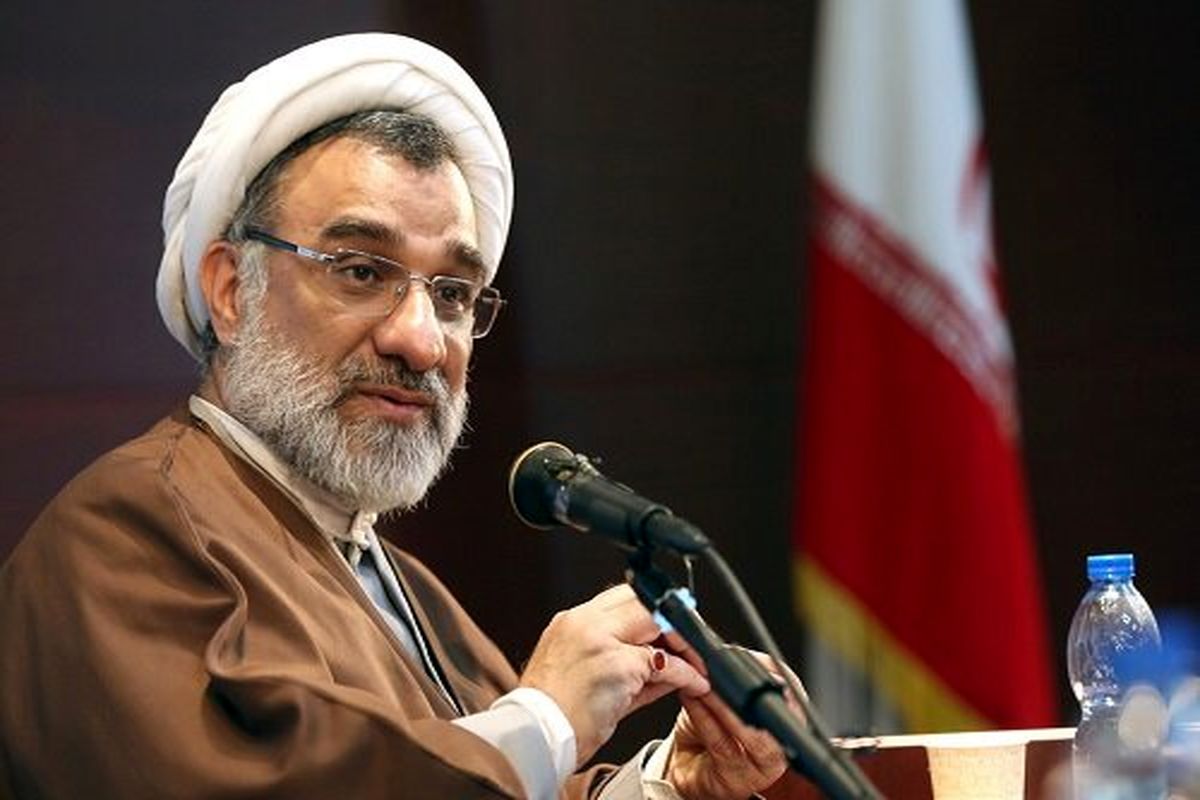 دبیر شورای انقلاب فرهنگی