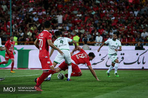 نتیجه بازی ماشین سازی و پرسپولیس/ صعود پرسپولیس به یک هشتم در دقیقه 100