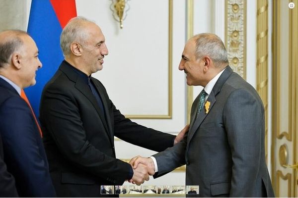 یک مقام ایرانی با نخست‌وزیر ارمنستان دیدار کرد