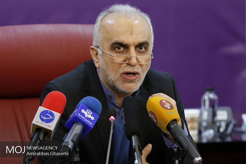 اوضاع متغیرهای اقتصادی در سال ٩٧ قابل قبول نبود/ اگر رونق تولید ایجاد کنیم برآوردهای منفی را بهبود خواهیم بخشید