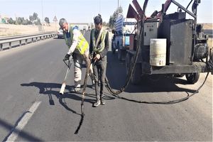 طرح مرمت راه‌های استان قم با قیر پلیمری