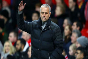 مورینیو: روستوف تیم فیزیکی و سختی است/ رونی و کریک به فینال جام اتحادیه می‌رسند