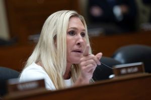 نماینده جمهوری‌خواه از دیدار ترامپ با رئیس موقت سوریه انتقاد کرد