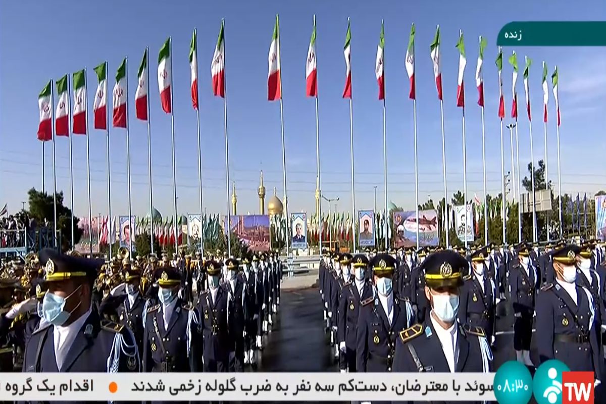 رژه یگان‌های محمول ارتش