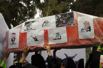 تابوت مذاکره با آمریکا بر روی دستان مردم تشییع شد