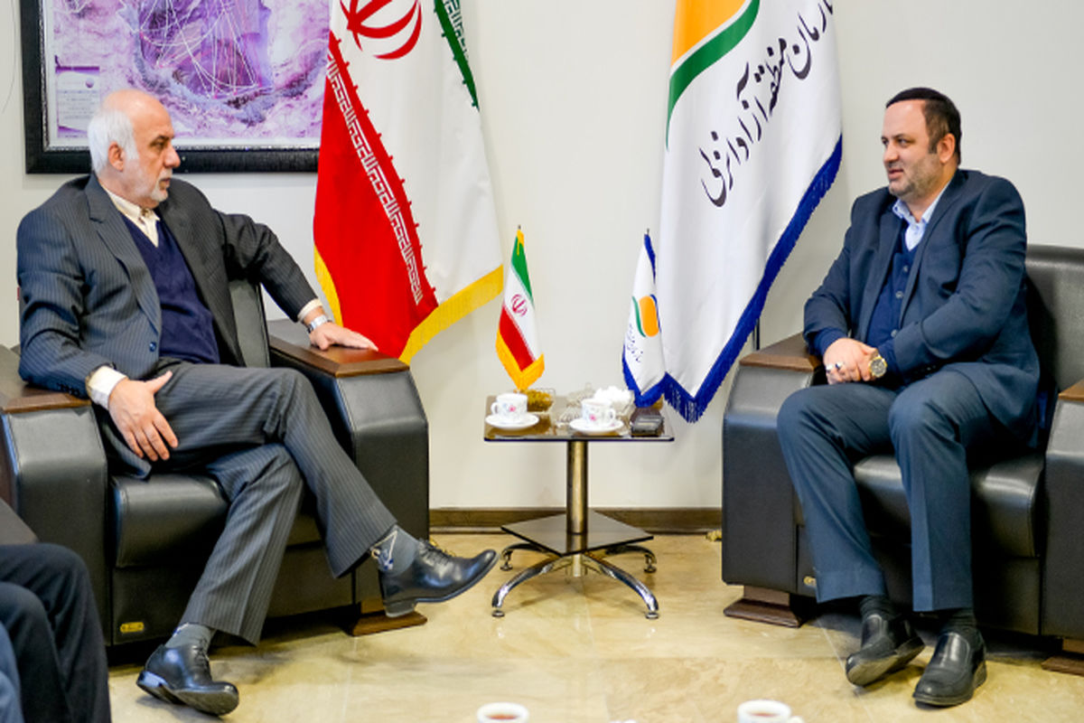 دیدار مدیر عامل منطقه ازاد انزلی