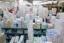 پلمب انبار متخلف احتکار دستکش بهداشتی در بندرعباس