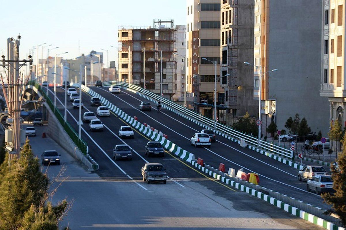 تقاطع سه سطحه