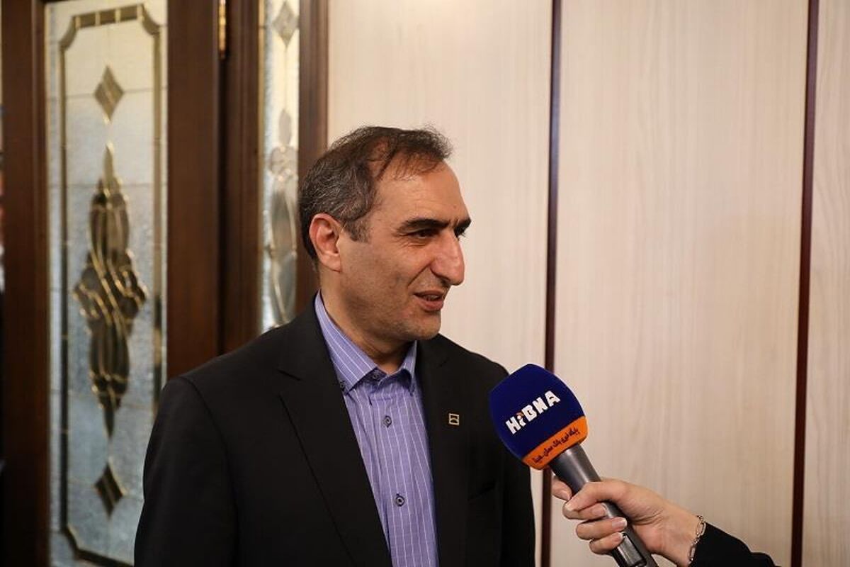 محمود لاری