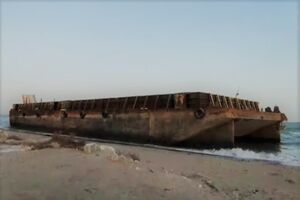 بارج 5 هزار تنی در بندر لنگه به گل نشست/مالک عراقی پاسخ‌گوی تلفن نیست