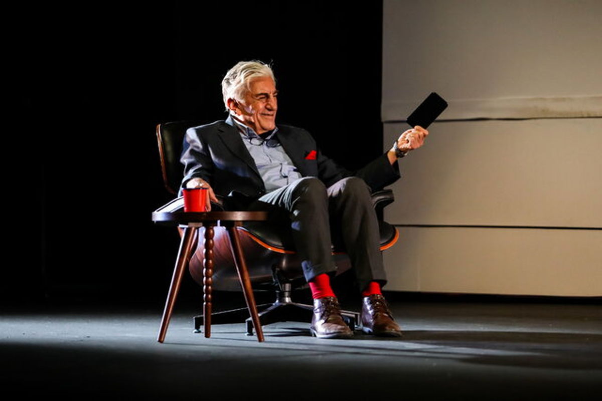 رضا کیانیان در نمایش پدر