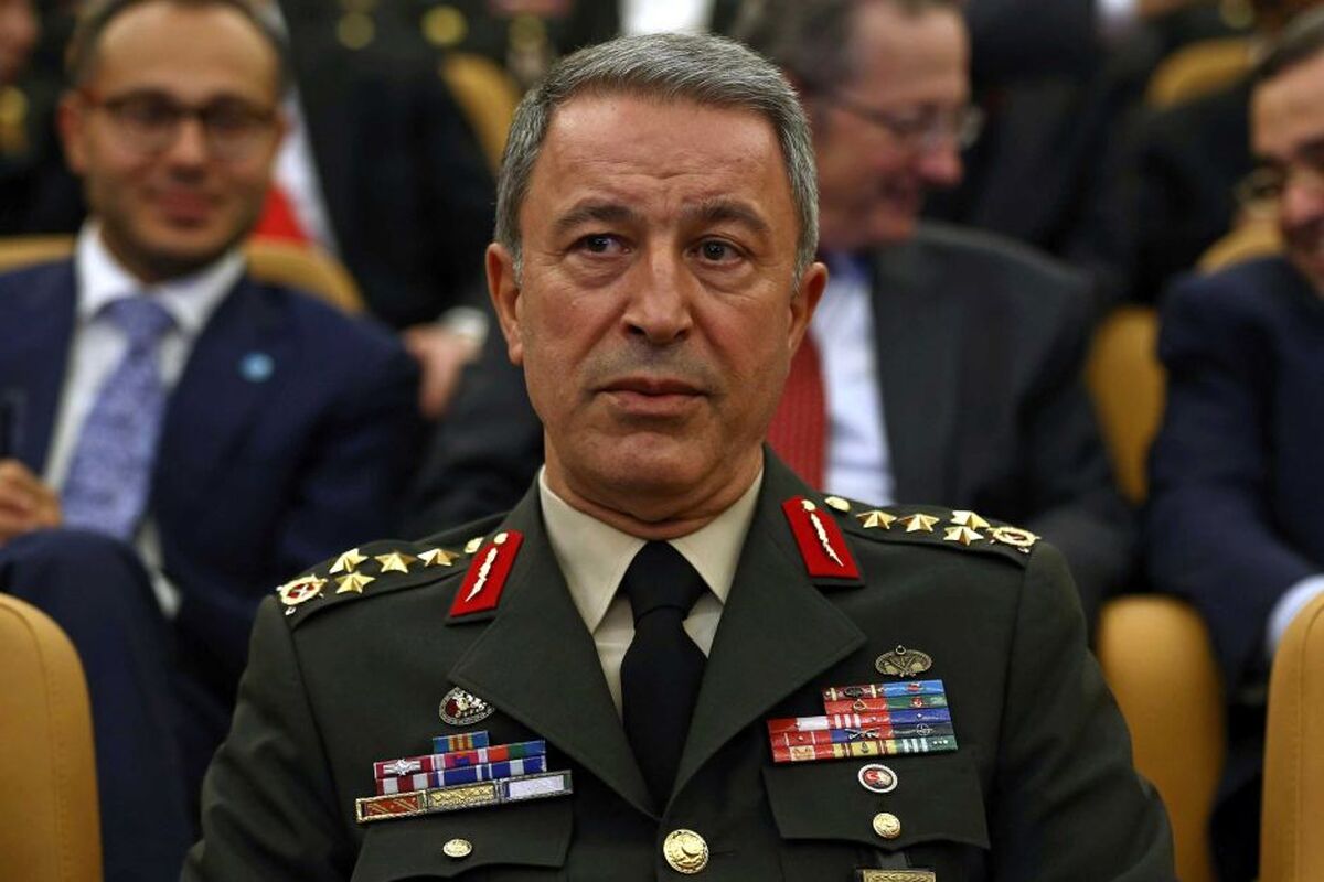 وزیر دفاع ترکیه