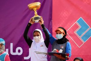 قهرمانی نماینده هرمزگان در فینال مسابقات تنیس بانوان کشور