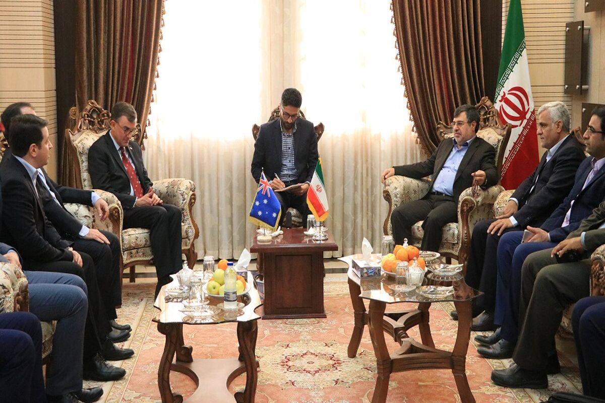 دیدار با سفیر استرالیا