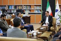 آستان قدس رضوی در استان طرح‌های شاخص اجرا کند 