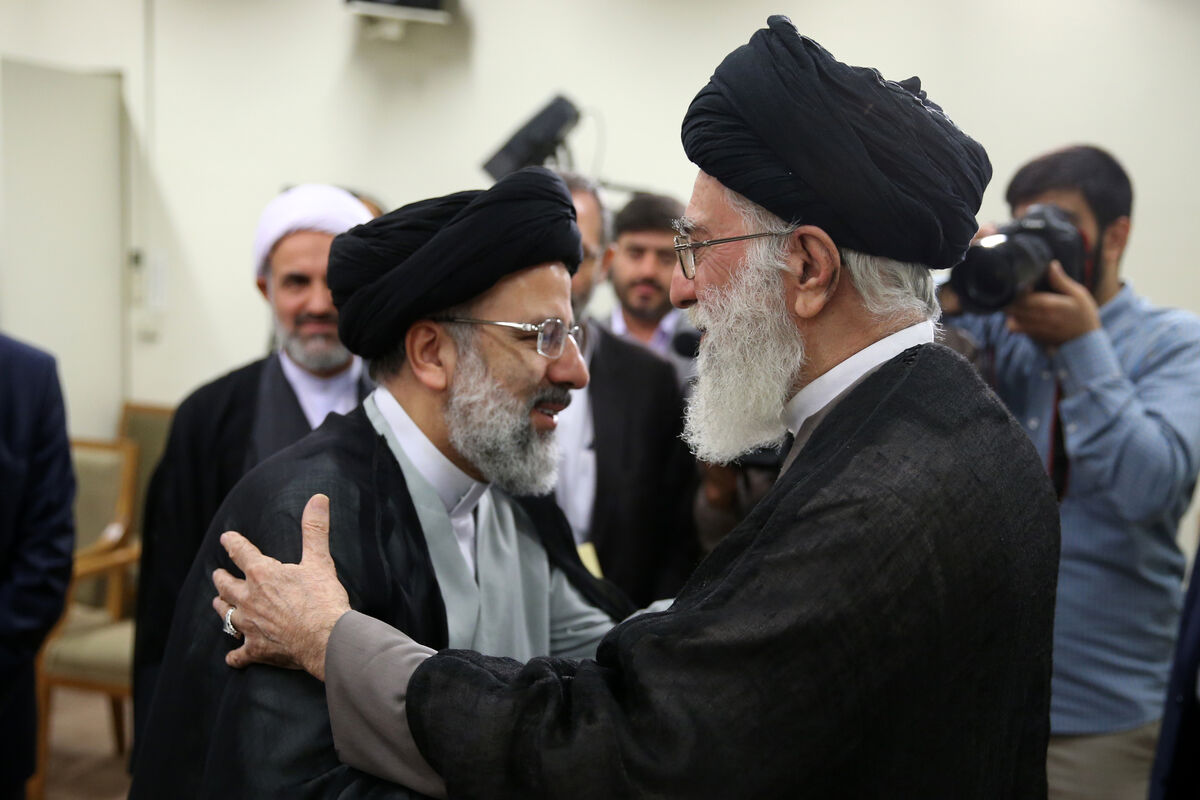رییسی و رهبر