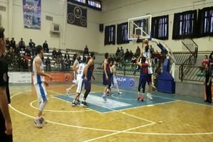 تیم عمران پویش کردستان در یک دیدار حساس نماینده اراک را در سنندج مغلوب کرد 