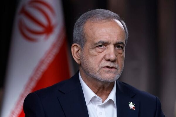 رئیس جمهور وارد کرج شد