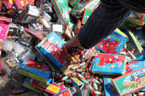 کشف بیش از ۱۸ هزار نوع مواد محترقه در مشهد